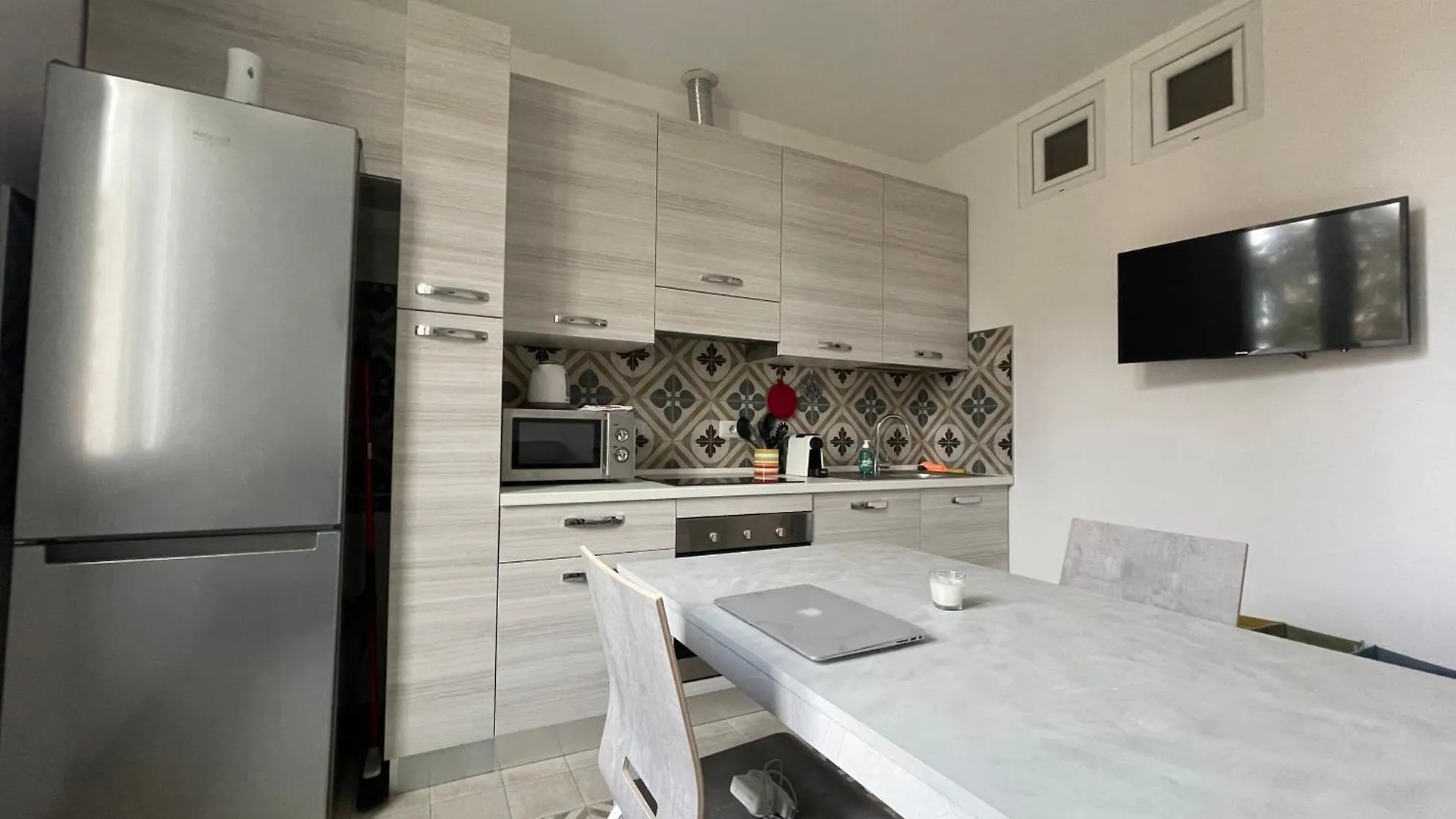 Apartment Rosso Mxp E Lago Maggiore Aeroporto A 7 Min Somma Lombardo